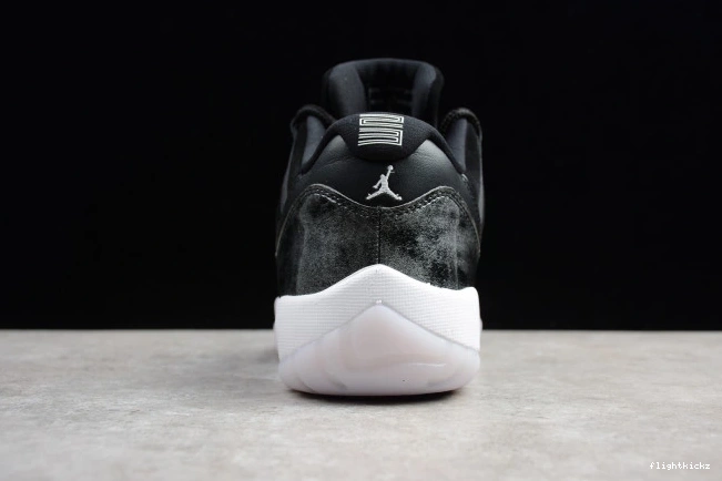 528895-010 Low Jordan 11 